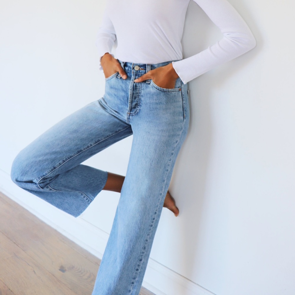 Aritzia Denim Forum The Farrah High Rise Wide Leg 28L, size 29
